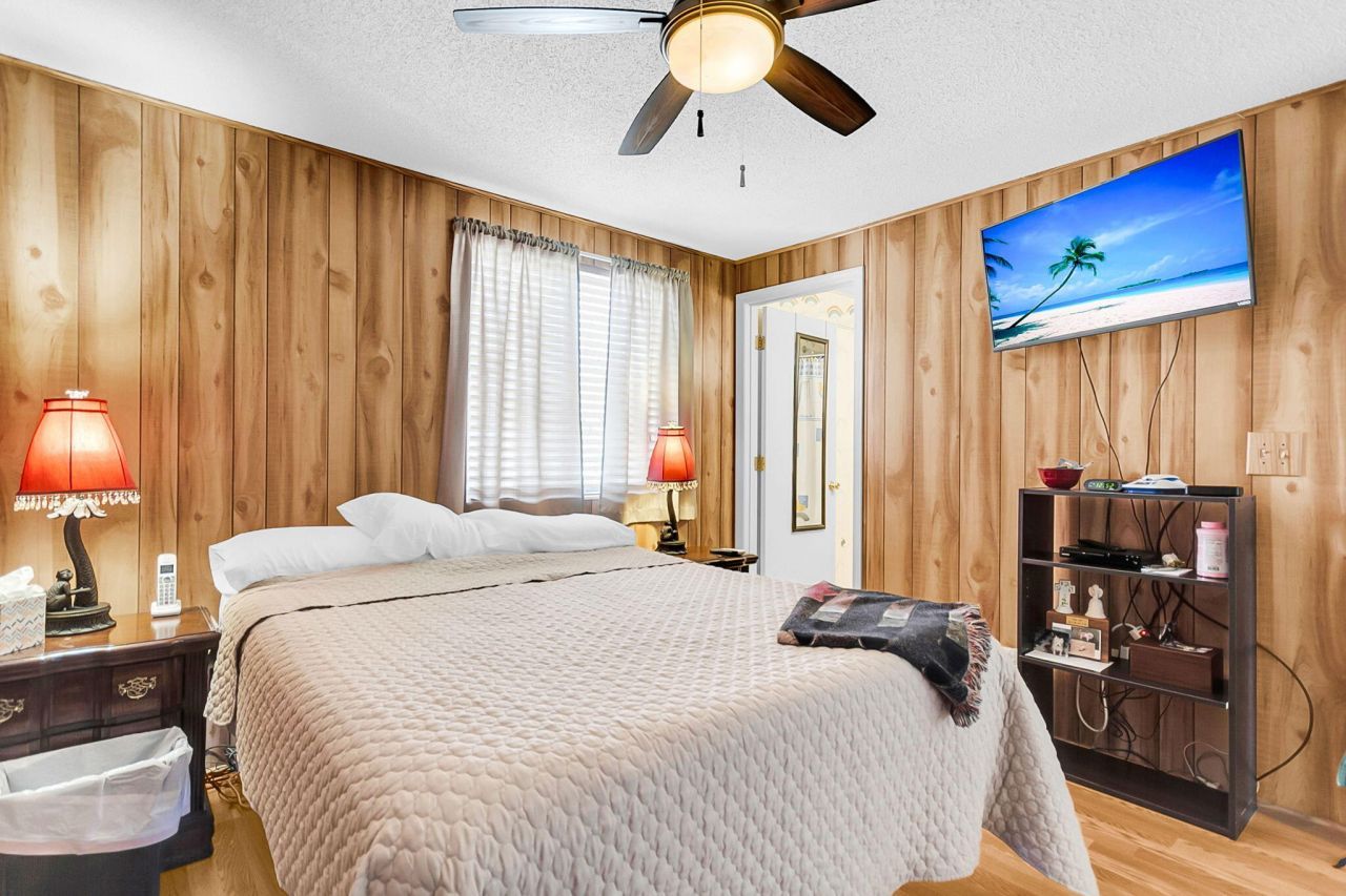 4906 Amberwood Lane Photo 16