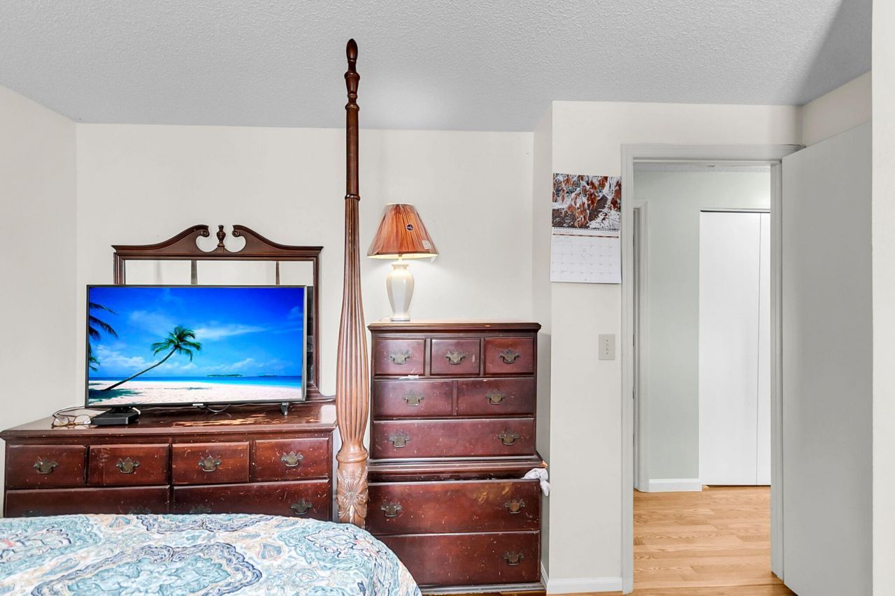 4906 Amberwood Lane Photo 20