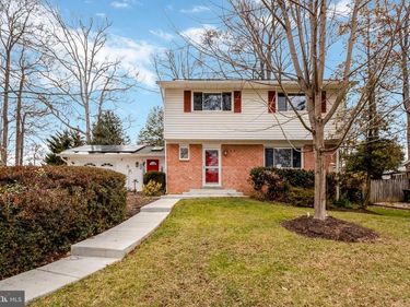 8816 VICTORIA ROAD, SPRINGFIELD, VA 22151