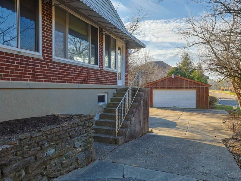 4021 Hanley Road, Cincinnati, OH 45247 Photo 39