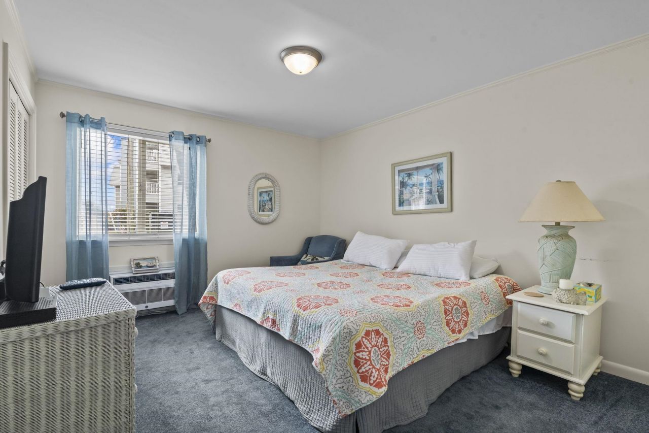 5001 N Ocean Blvd. Photo 19