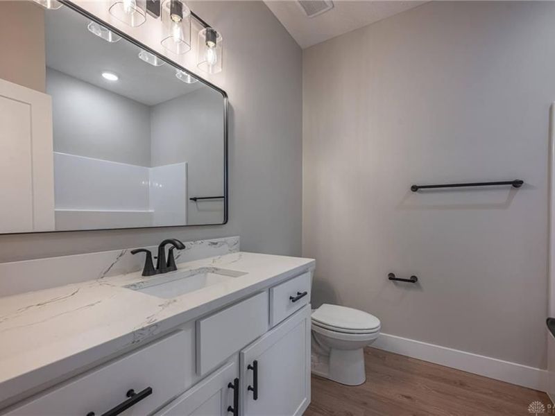 299 Eastline Drive, Middletown, OH 45044 Photo 14