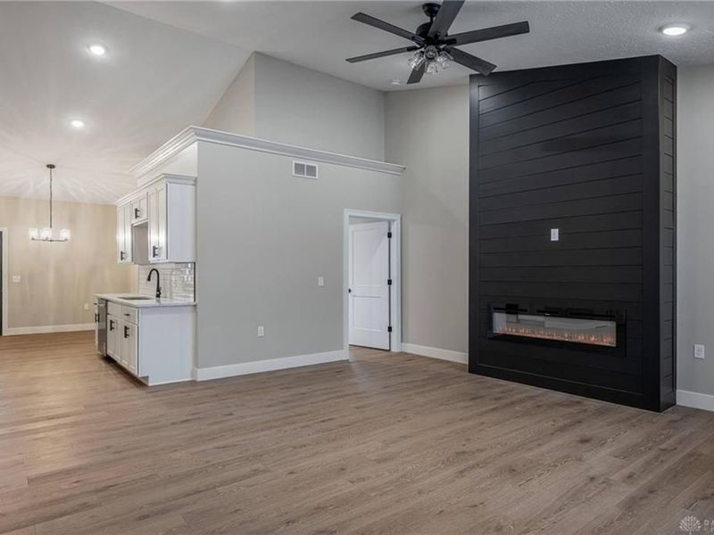 299 Eastline Drive, Middletown, OH 45044 Photo 3