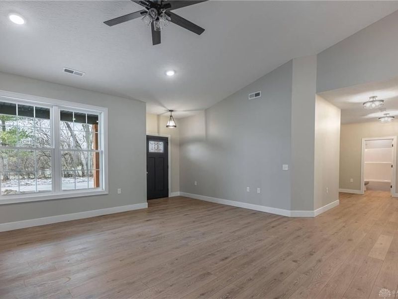 299 Eastline Drive, Middletown, OH 45044 Photo 5