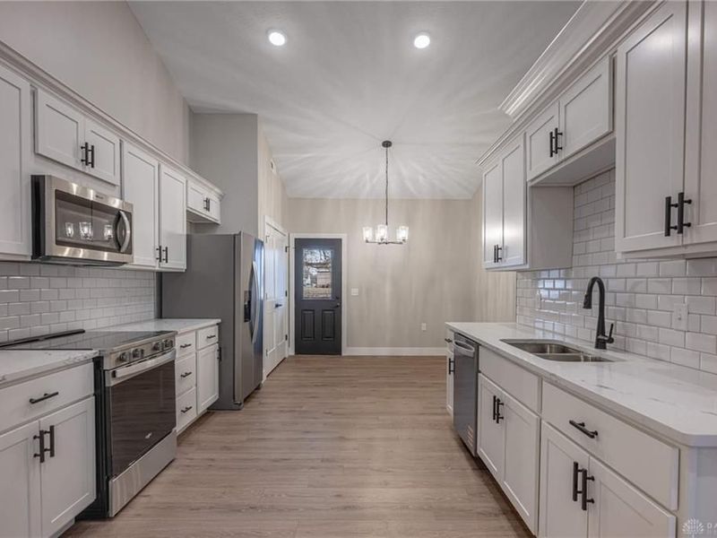 299 Eastline Drive, Middletown, OH 45044 Photo 6