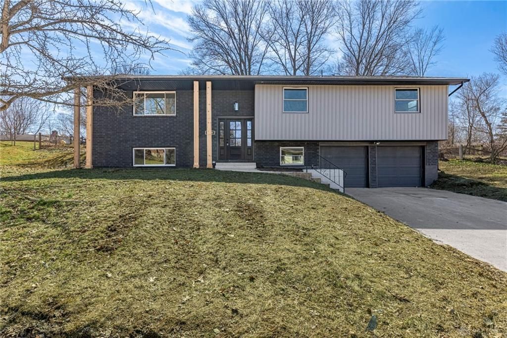 6230 Overture Drive, Dayton, OH 45449 Main Photo