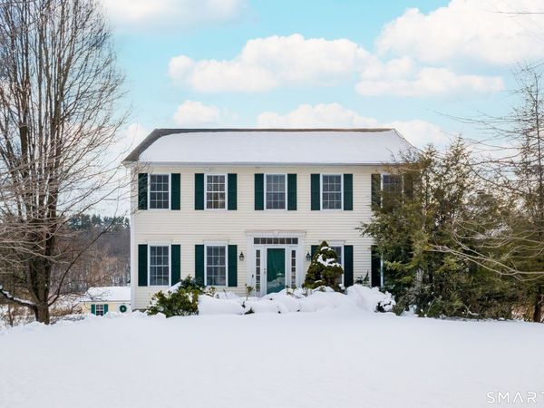 73 Dodgingtown, Newtown, CT 06470