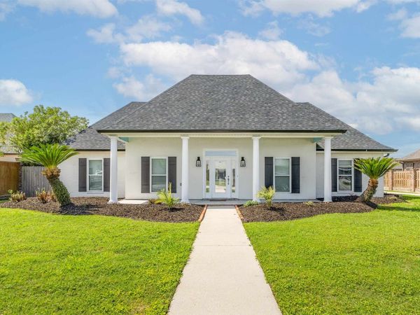 332 Tulip Dr, Houma, LA 70360