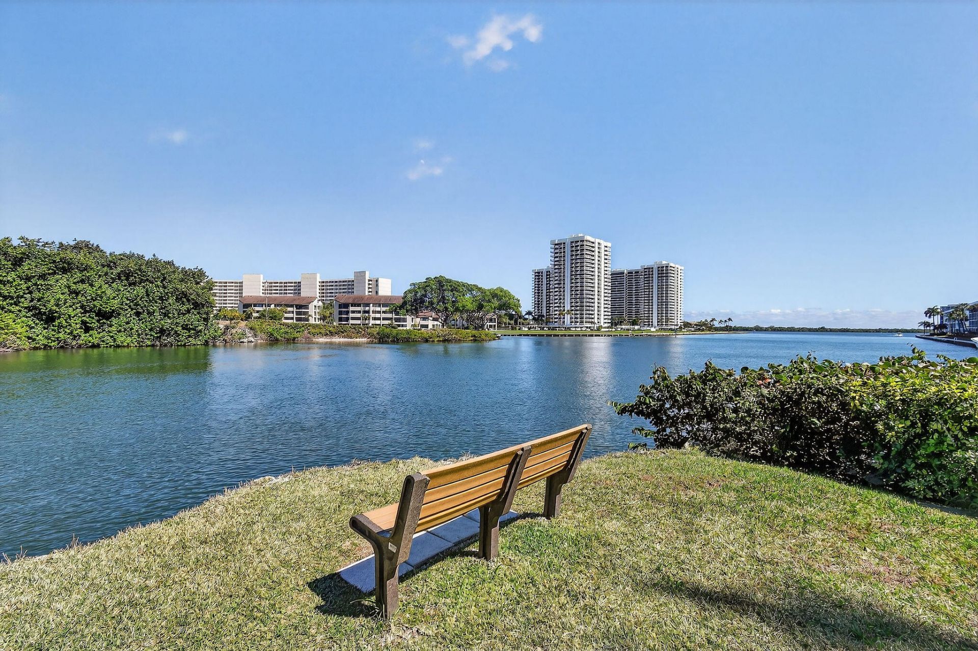 1036 Us Highway One, Unit 419, North Palm Beach, FL 33408 Photo