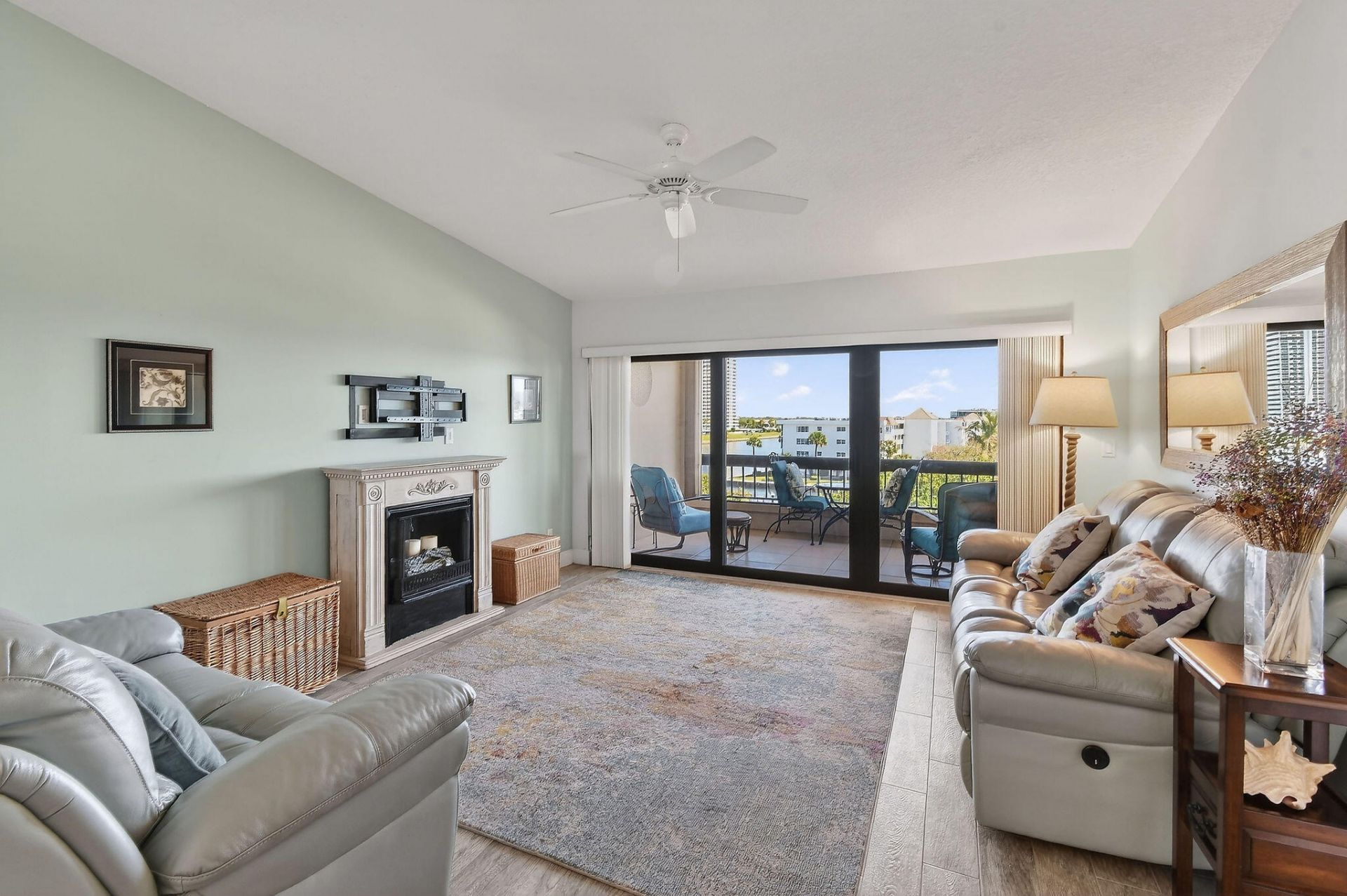 1036 Us Highway One, Unit 419, North Palm Beach, FL 33408 Photo