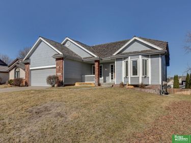 1219 Cork Drive, Papillion, NE 68046