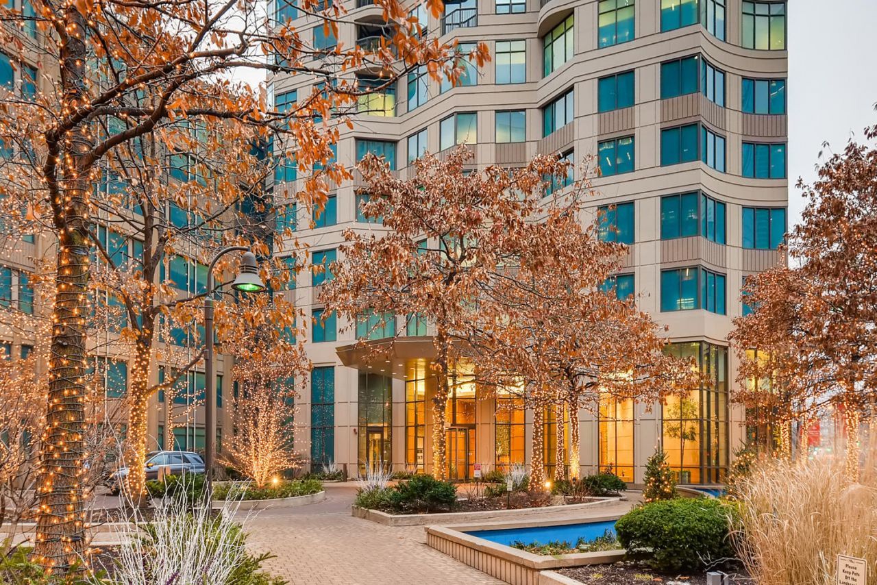 400 N Lasalle Drive, Unit 3008, Chicago, IL 60654 Main Photo