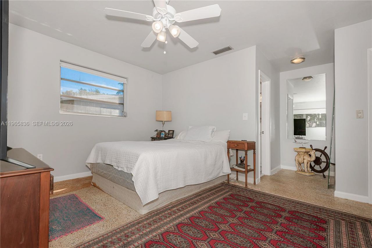 120 NE 175th St, Miami, FL 33162 Photo