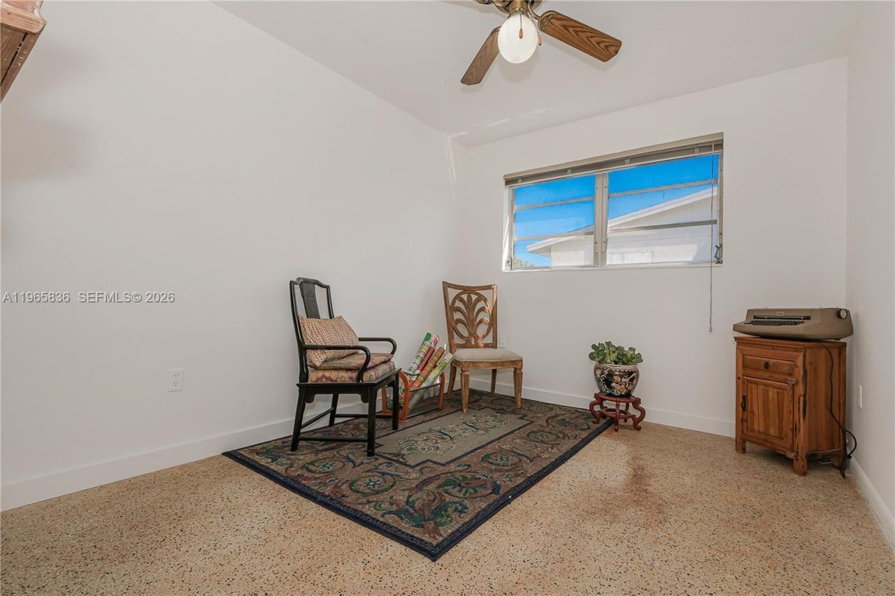 120 NE 175th St, Miami, FL 33162 Photo