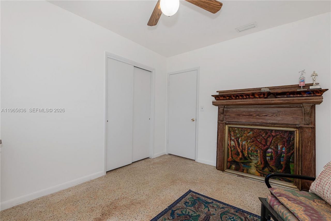 120 NE 175th St, Miami, FL 33162 Photo