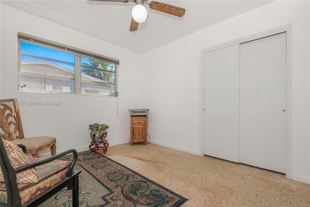 120 NE 175th St, Miami, FL 33162 Photo