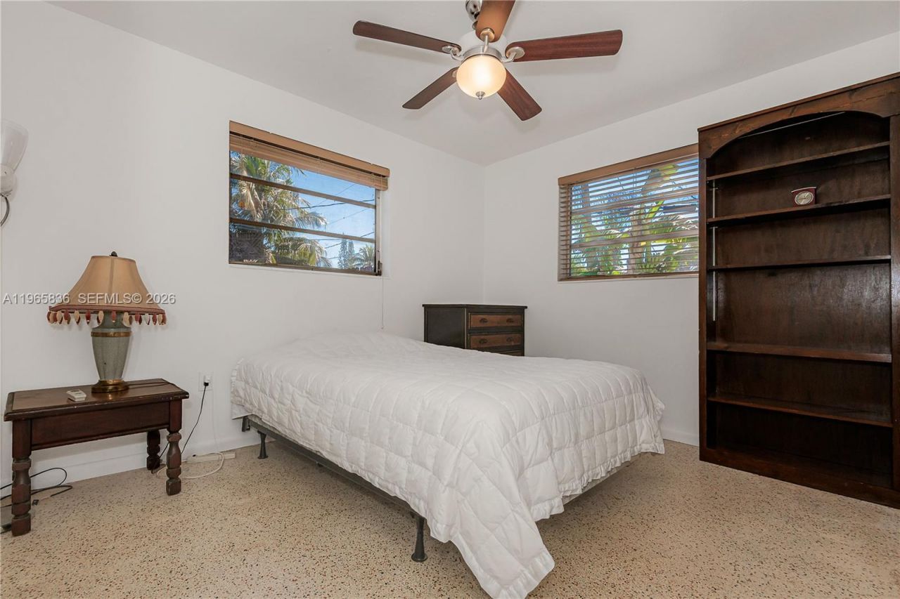 120 NE 175th St, Miami, FL 33162 Photo