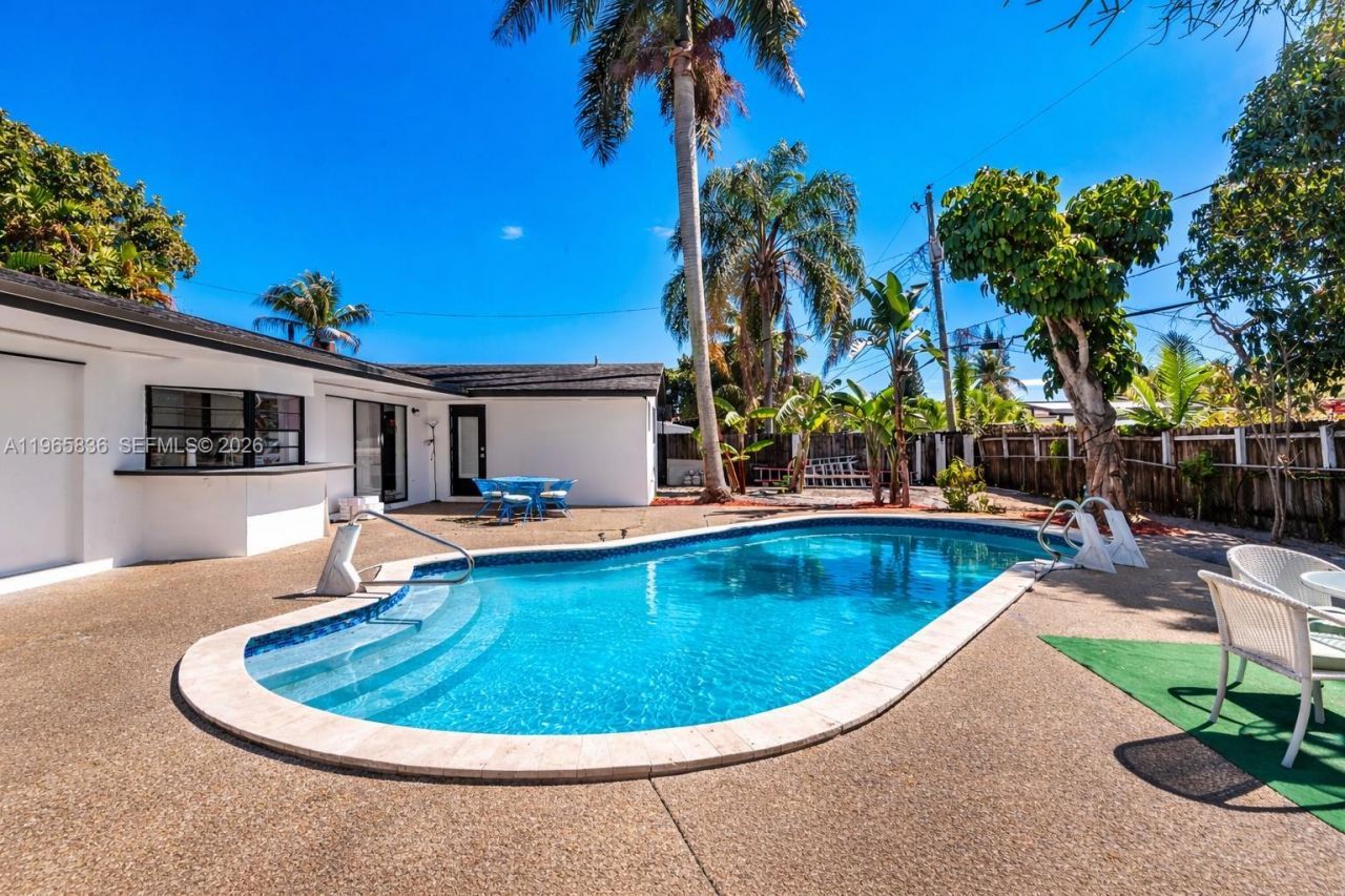 120 NE 175th St, Miami, FL 33162 Photo