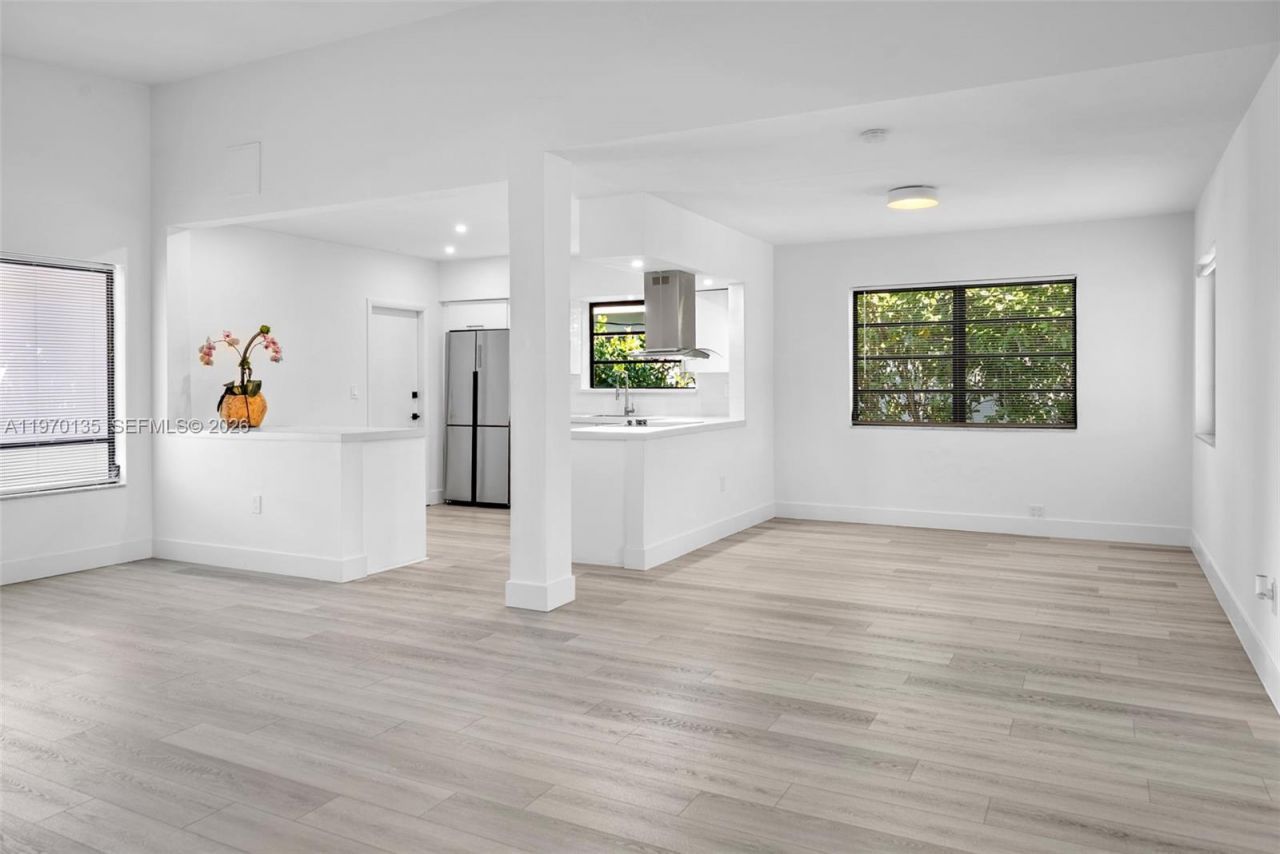 7525 Adventure Ave, North Bay Village, FL 33141 Photo