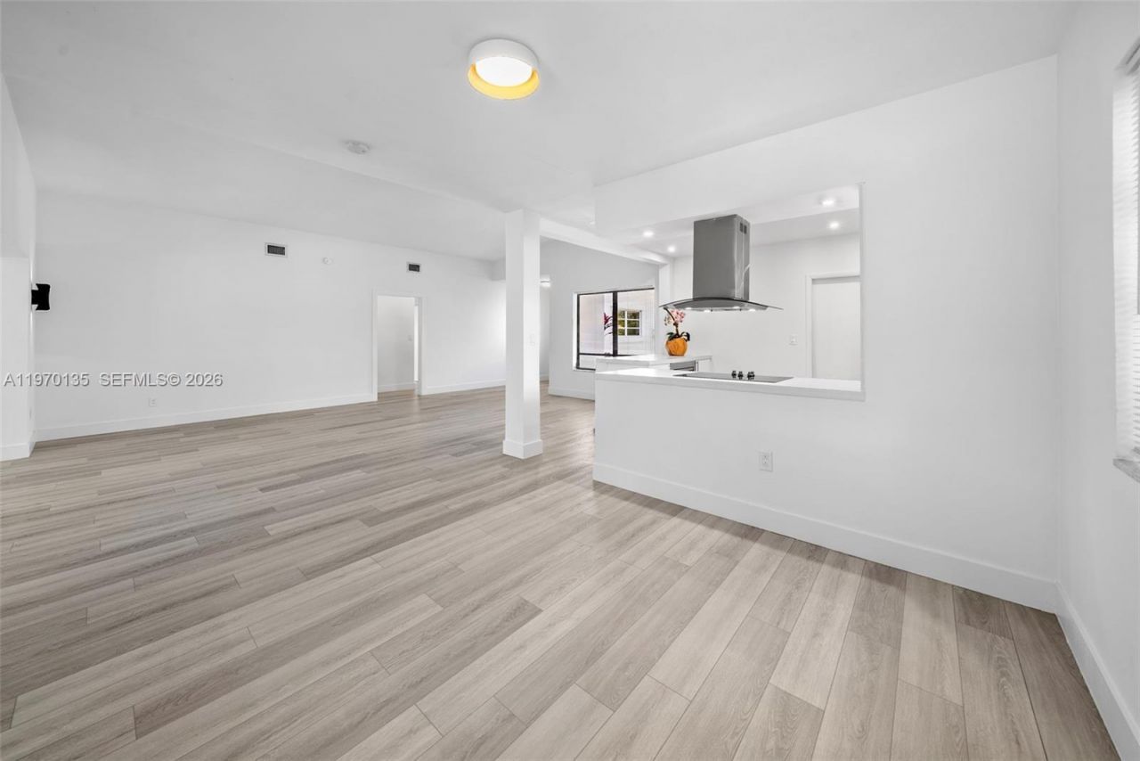 7525 Adventure Ave, North Bay Village, FL 33141 Photo