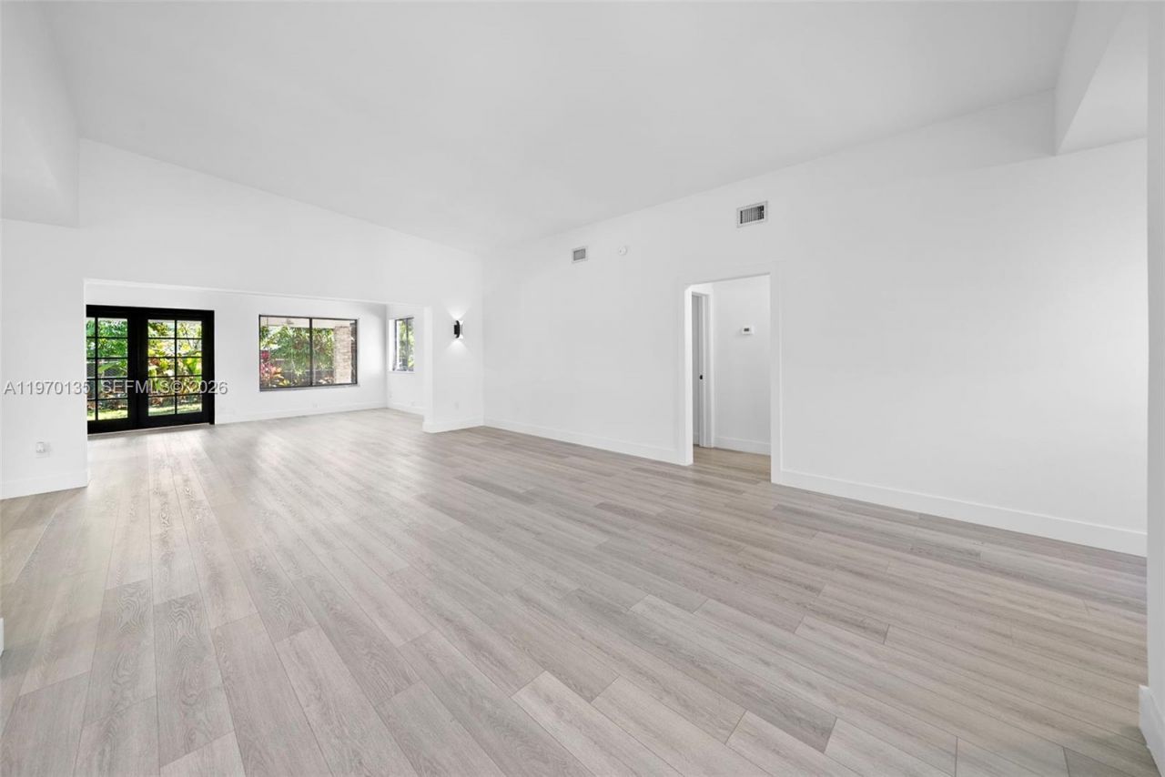 7525 Adventure Ave, North Bay Village, FL 33141 Photo