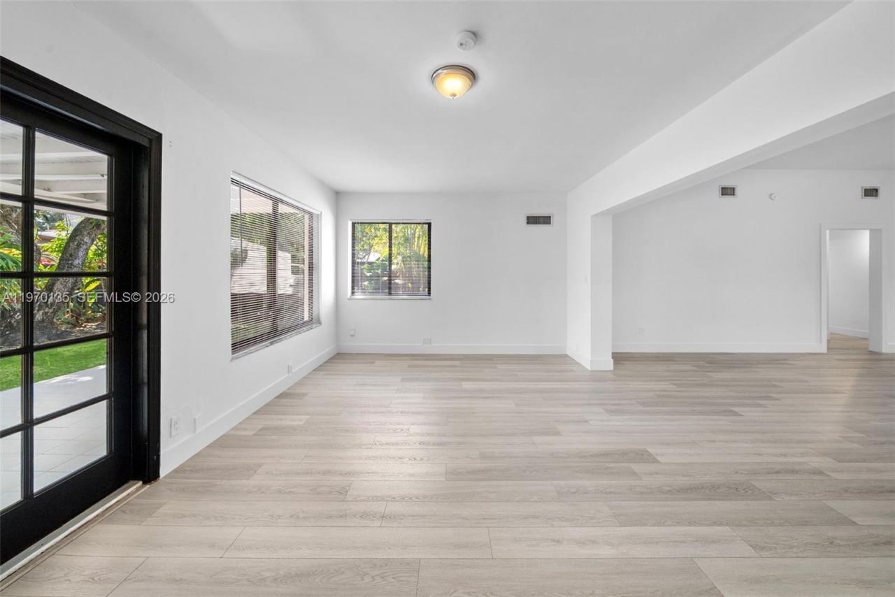 7525 Adventure Ave, North Bay Village, FL 33141 Photo