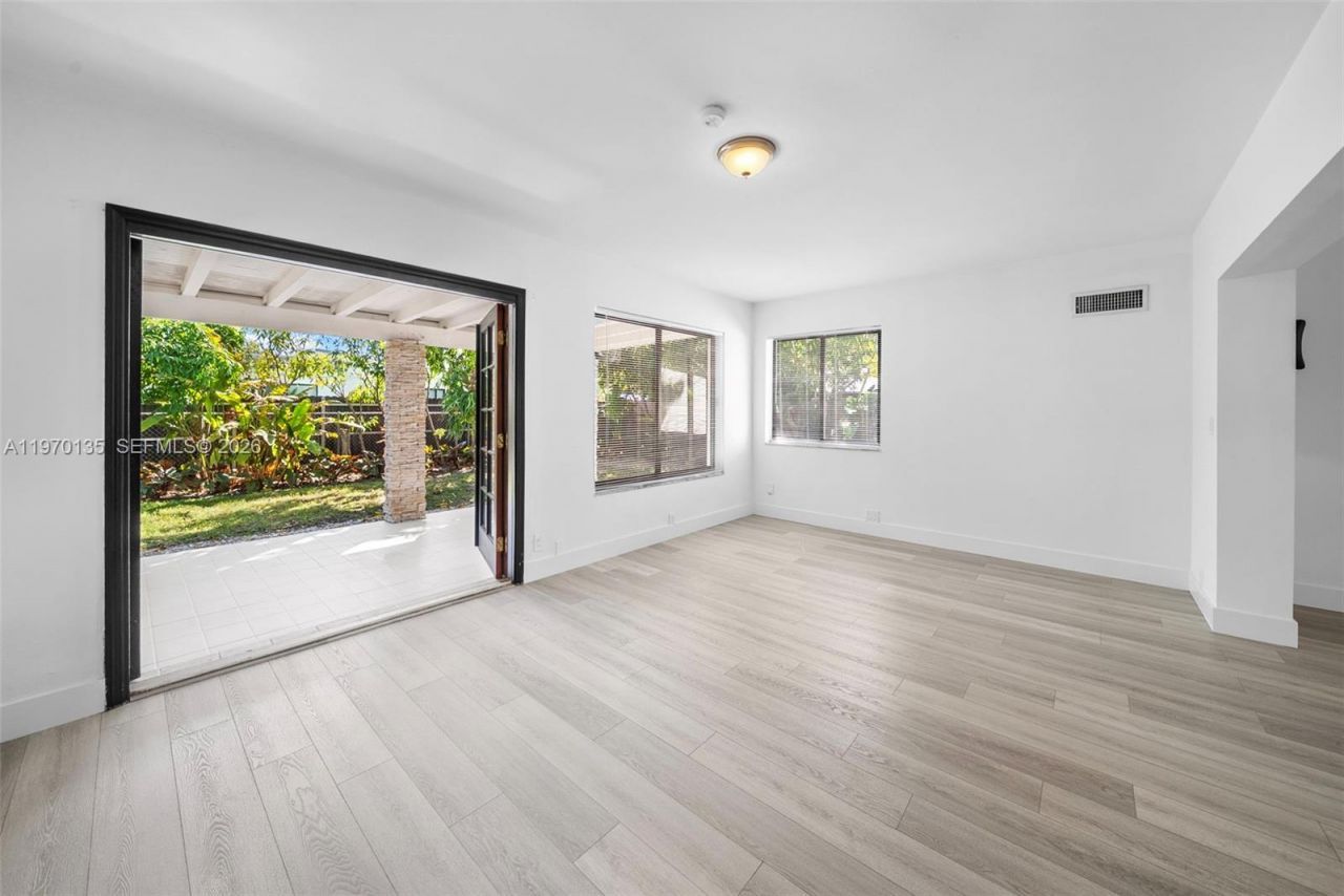 7525 Adventure Ave, North Bay Village, FL 33141 Photo