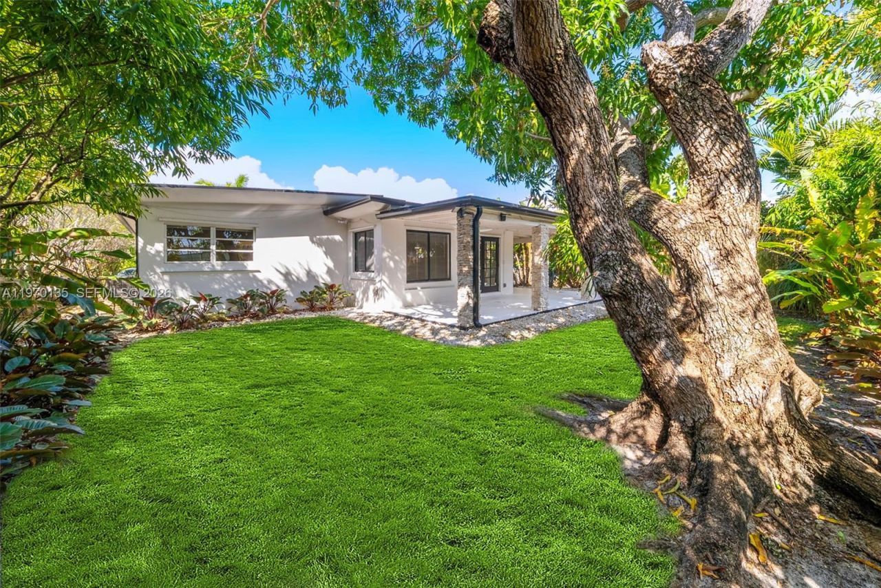 7525 Adventure Ave, North Bay Village, FL 33141 Photo