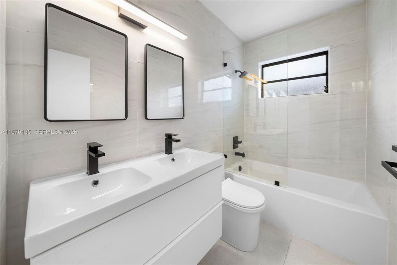 7525 Adventure Ave, North Bay Village, FL 33141 Photo