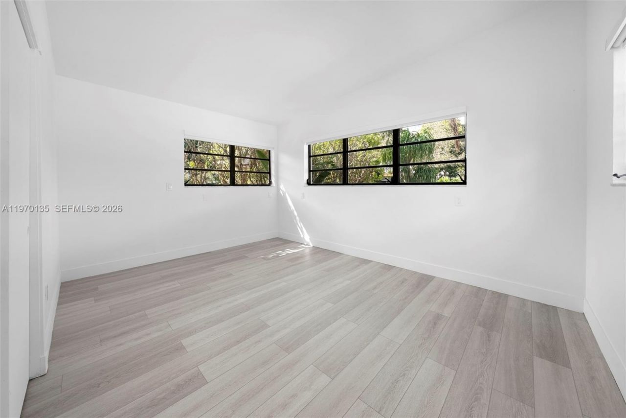 7525 Adventure Ave, North Bay Village, FL 33141 Photo