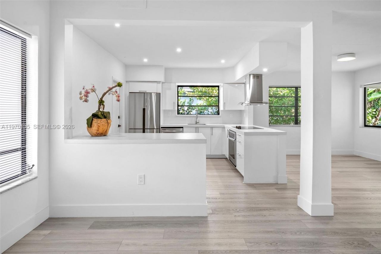 7525 Adventure Ave, North Bay Village, FL 33141 Photo