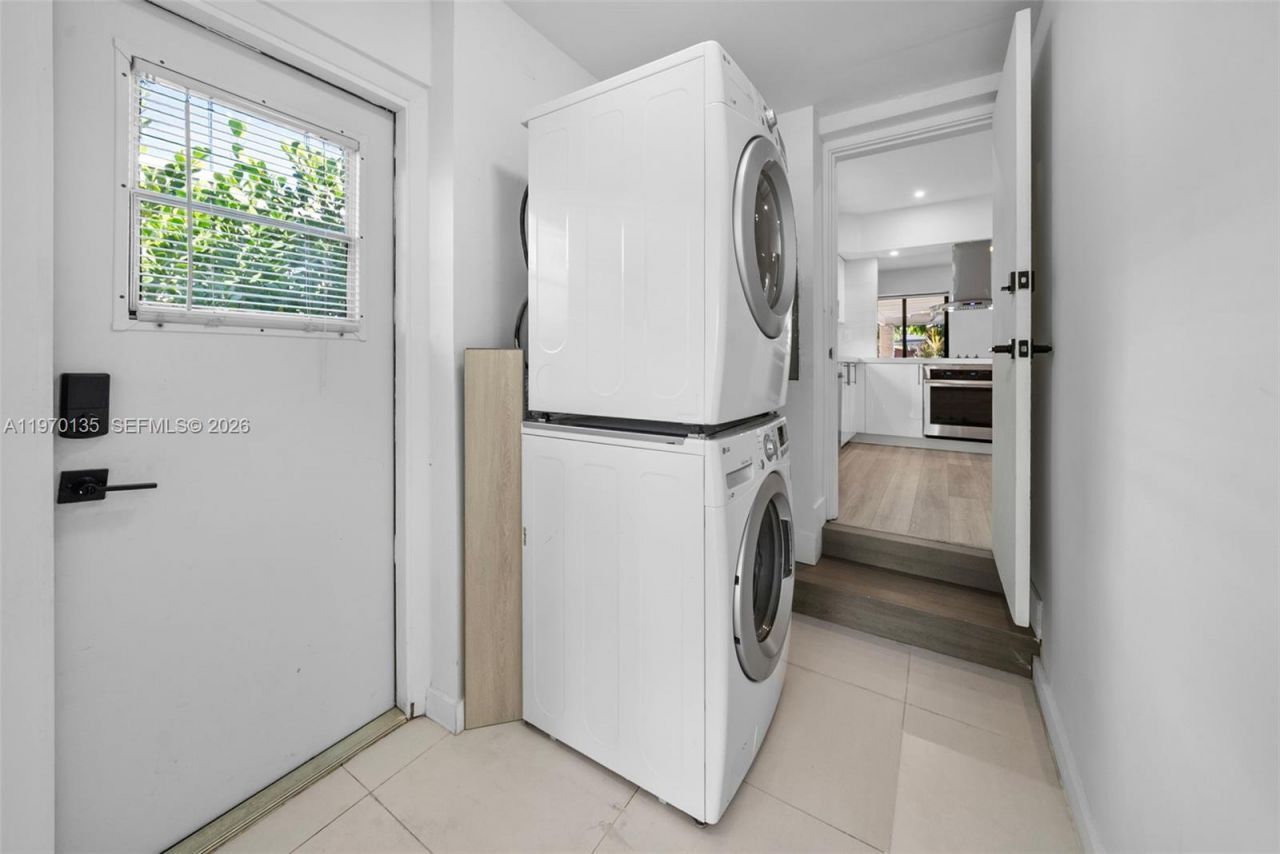 7525 Adventure Ave, North Bay Village, FL 33141 Photo