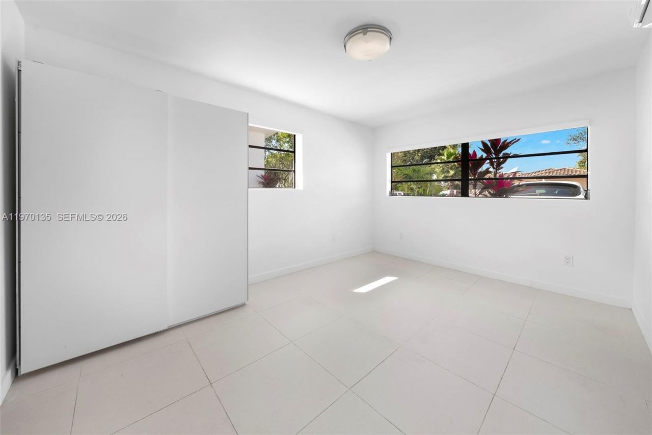 7525 Adventure Ave, North Bay Village, FL 33141 Photo