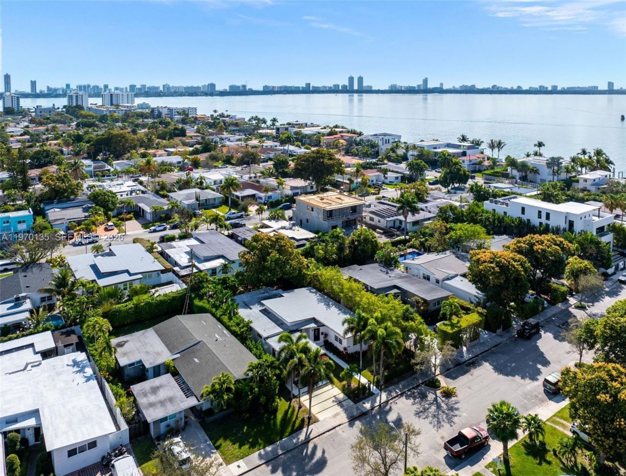 7525 Adventure Ave, North Bay Village, FL 33141 Photo