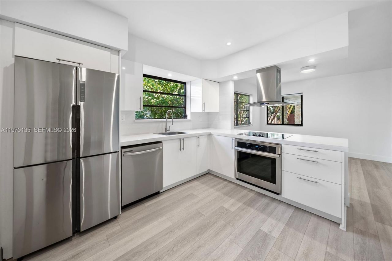 7525 Adventure Ave, North Bay Village, FL 33141 Photo