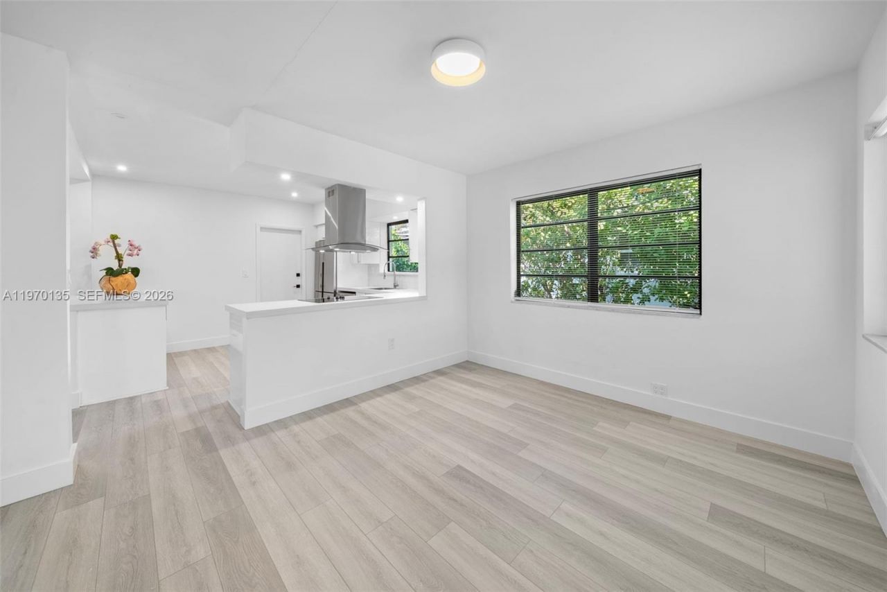 7525 Adventure Ave, North Bay Village, FL 33141 Photo