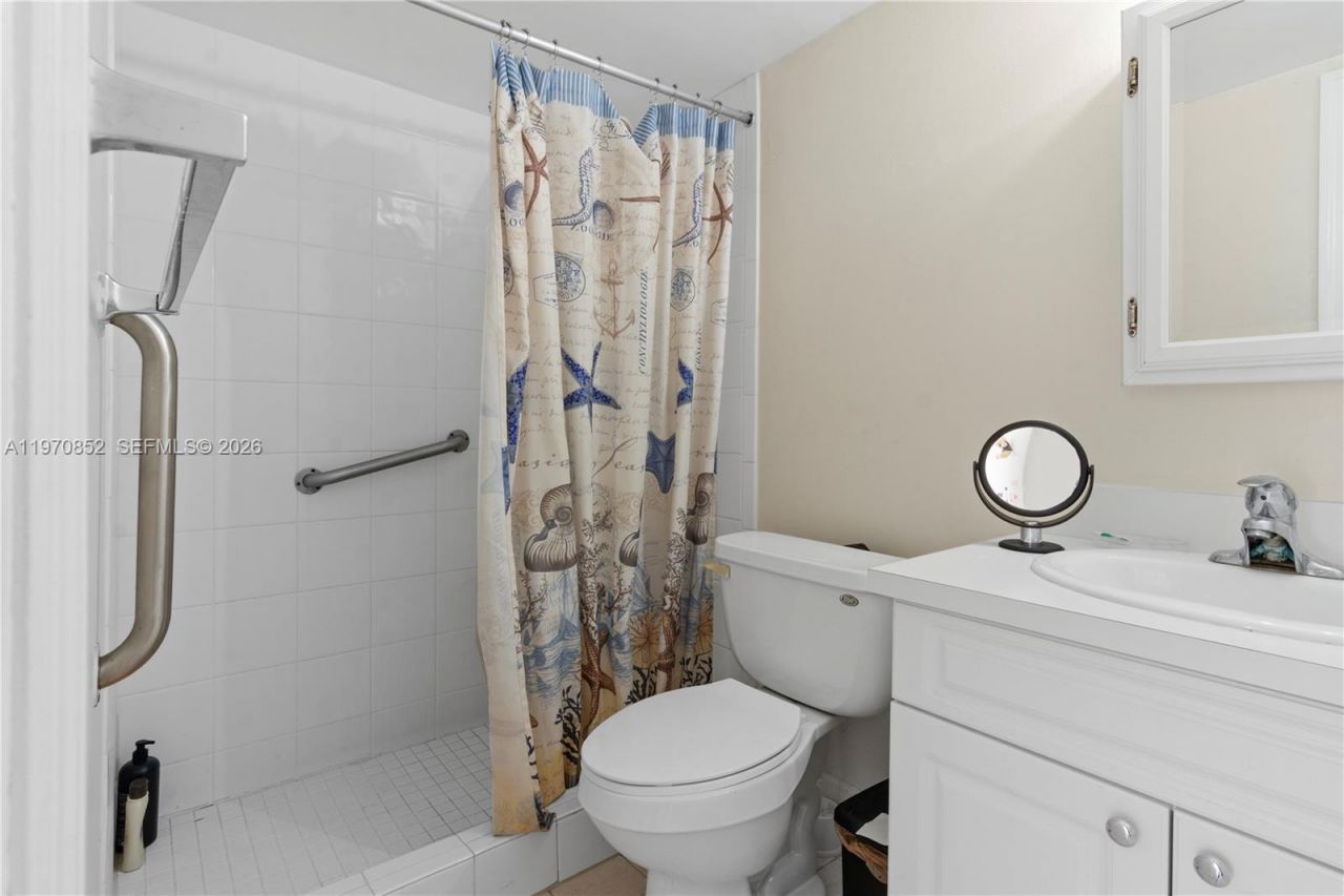 5201 NW 7th St , Unit 105, Miami, FL 33126 Photo