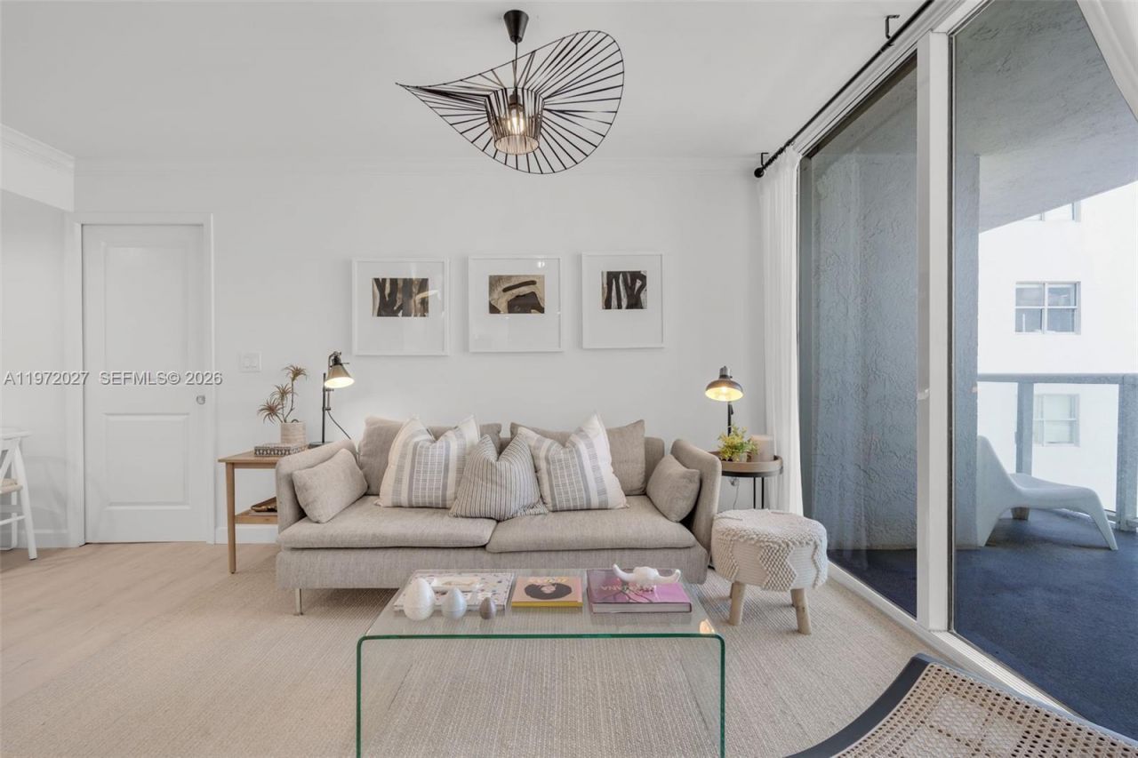 2457 Collins Ave, Unit 503, Miami Beach, FL 33140 Photo