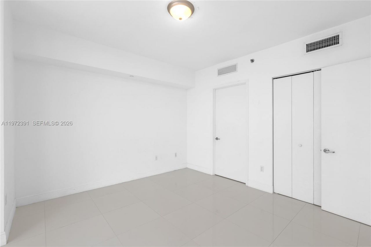 495 Brickell Ave, Unit 4705, Miami, FL 33131 Photo
