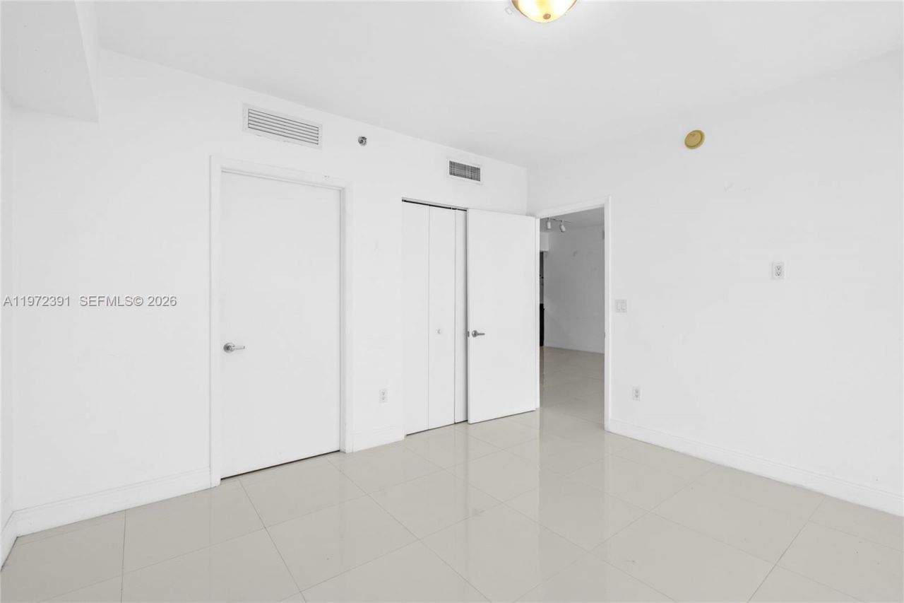 495 Brickell Ave, Unit 4705, Miami, FL 33131 Photo