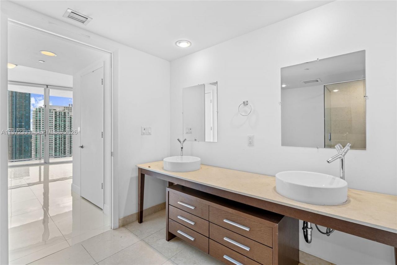 495 Brickell Ave, Unit 4705, Miami, FL 33131 Photo