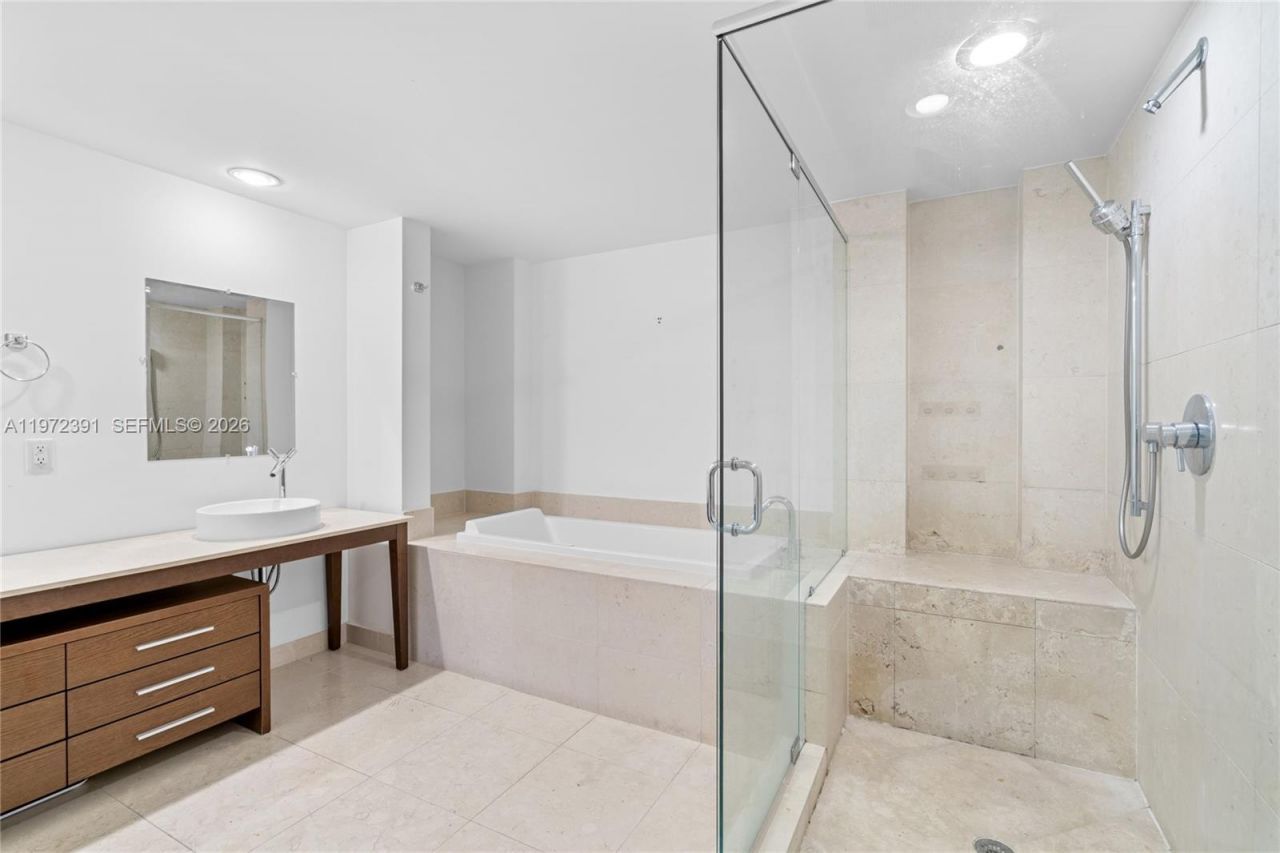 495 Brickell Ave, Unit 4705, Miami, FL 33131 Photo