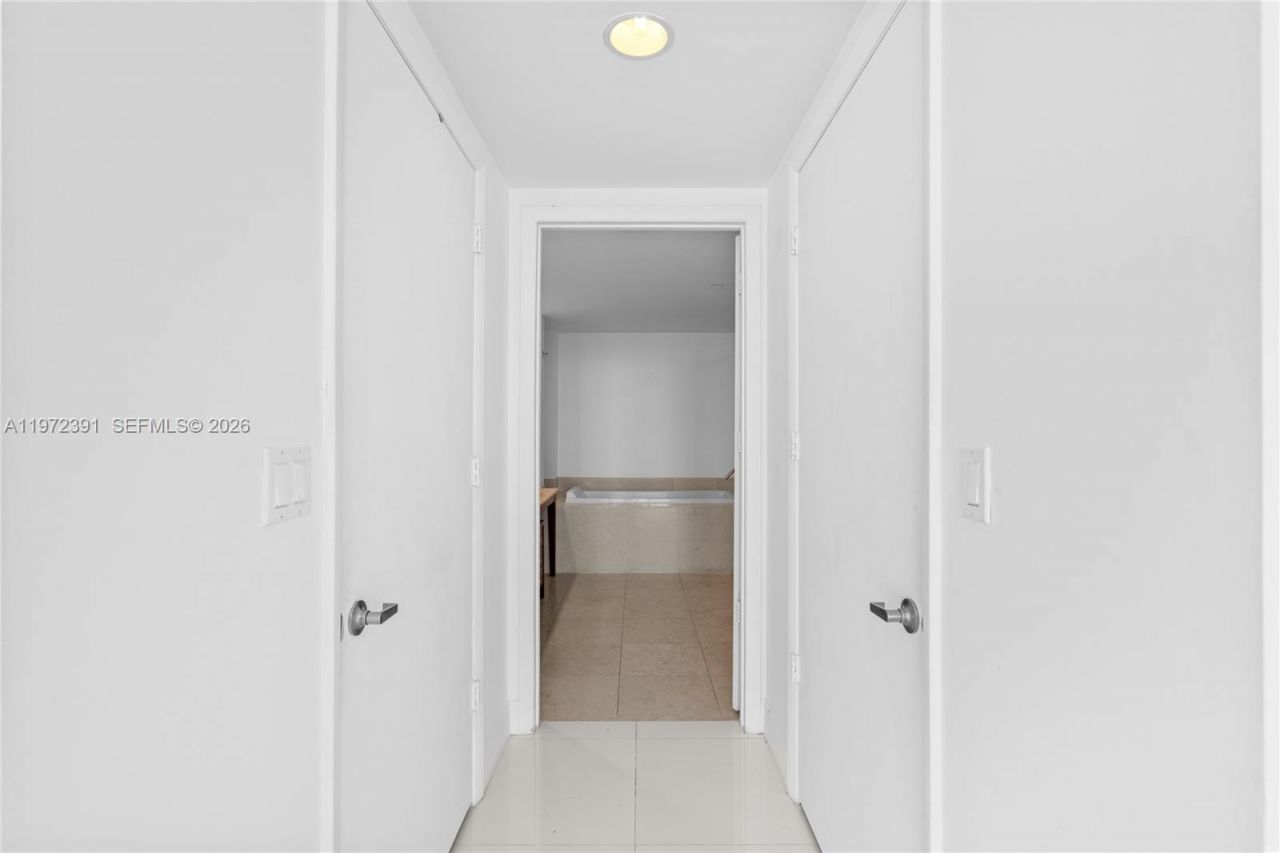 495 Brickell Ave, Unit 4705, Miami, FL 33131 Photo
