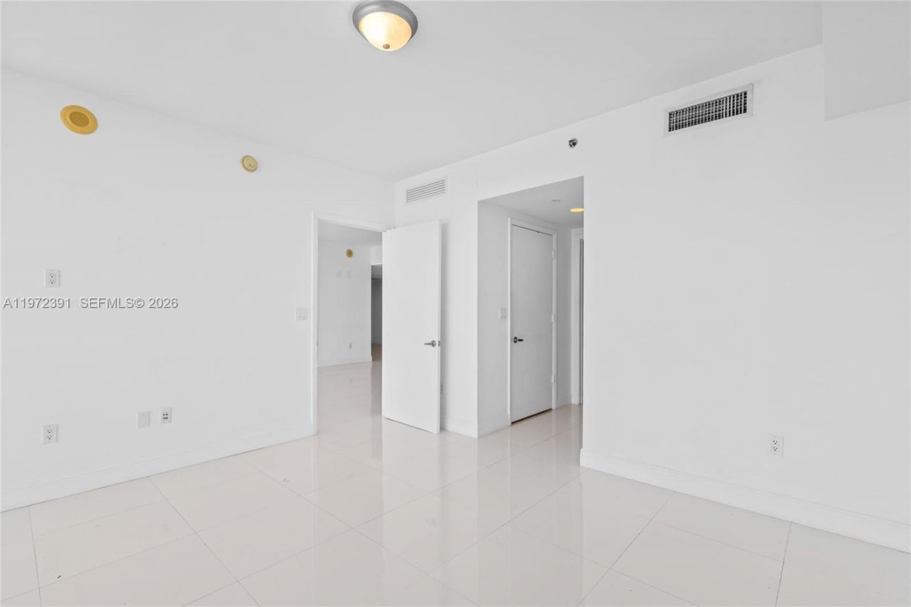 495 Brickell Ave, Unit 4705, Miami, FL 33131 Photo