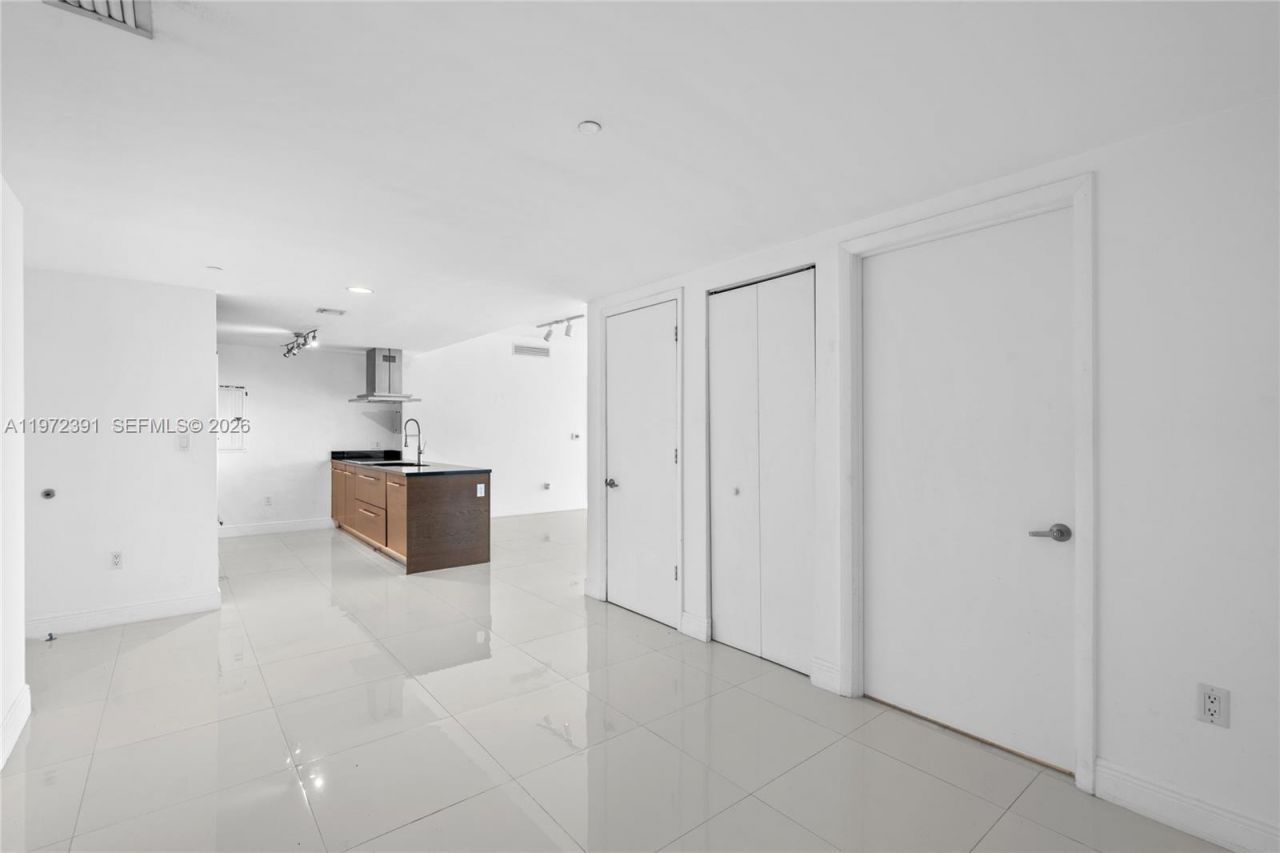 495 Brickell Ave, Unit 4705, Miami, FL 33131 Photo