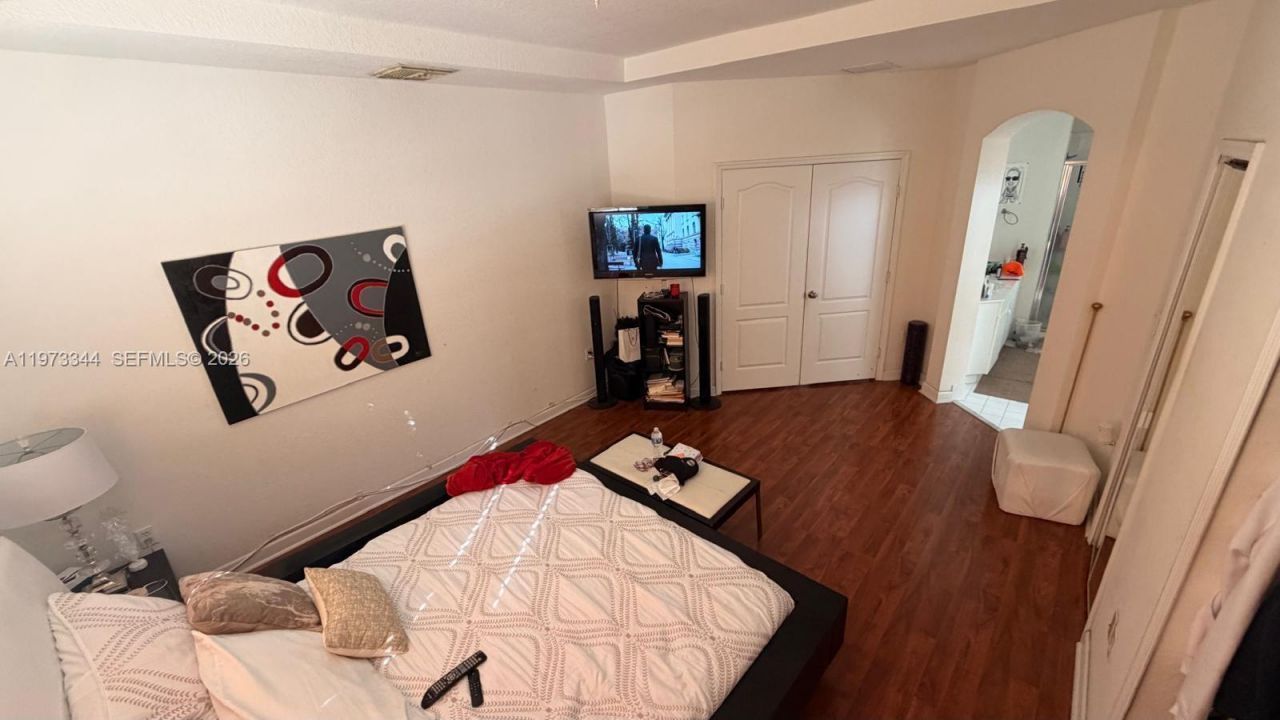 7586 NW 113th Path , Doral, FL 33178 Photo