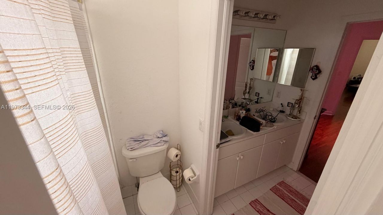 7586 NW 113th Path , Doral, FL 33178 Photo