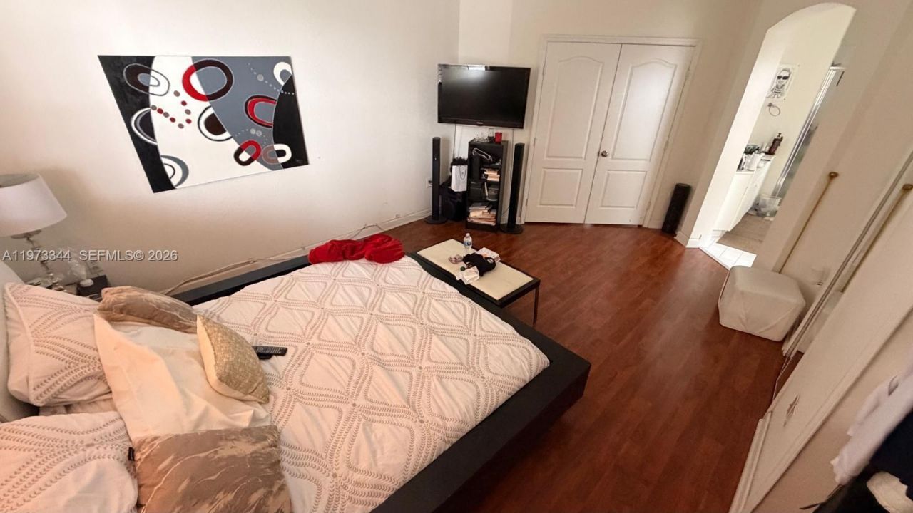 7586 NW 113th Path , Doral, FL 33178 Photo