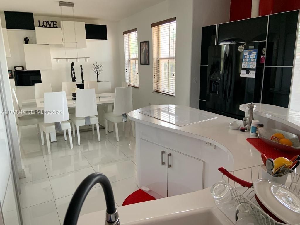 7586 NW 113th Path , Doral, FL 33178 Photo