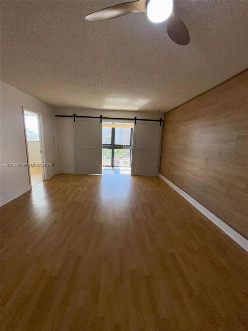 5055 NW 7th St, Unit 504, Miami, FL 33126 Photo